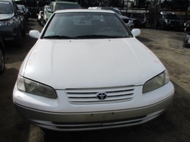 1999 TOYOTA CAMRY LE WHITE 2.2L AT Z17604